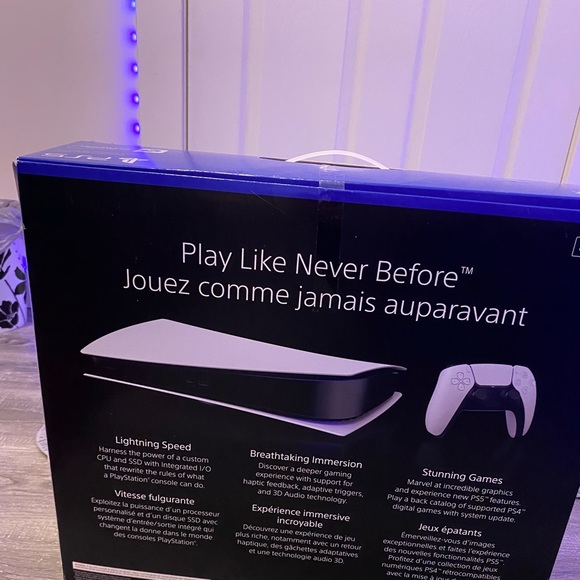 PS5 Digital Edition Brand New - Picture 3 of 3